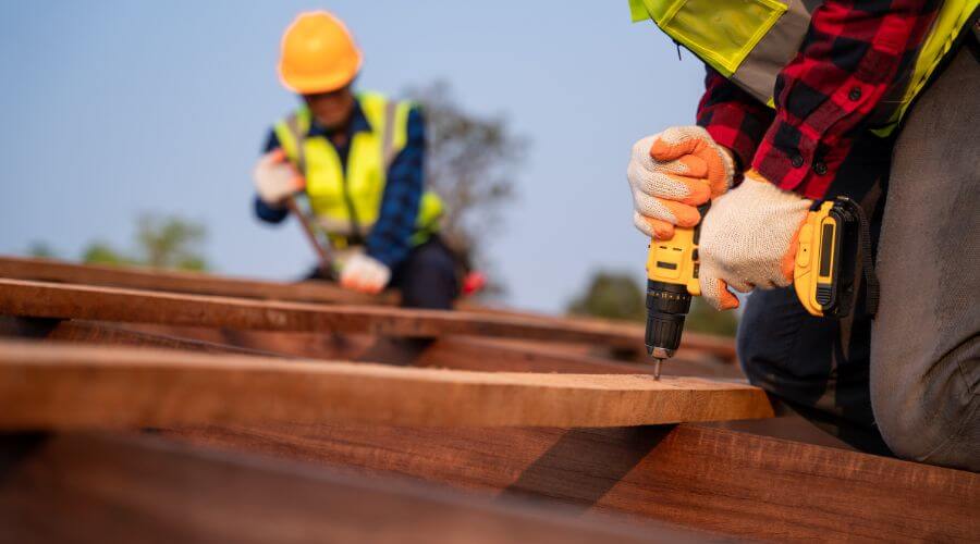 Professional residential roofers in Surfside, CA